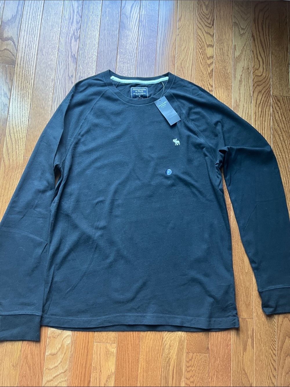 Abercrombie & Fitch Black Long-Sleeve Crewneck Shirt